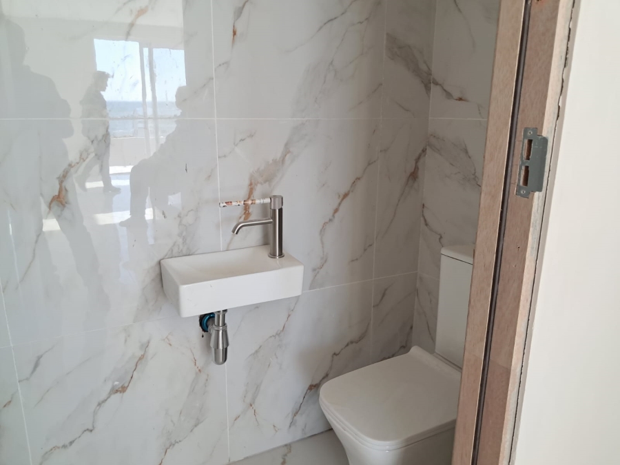 To Let 3 Bedroom Property for Rent in St Helena Views Western Cape